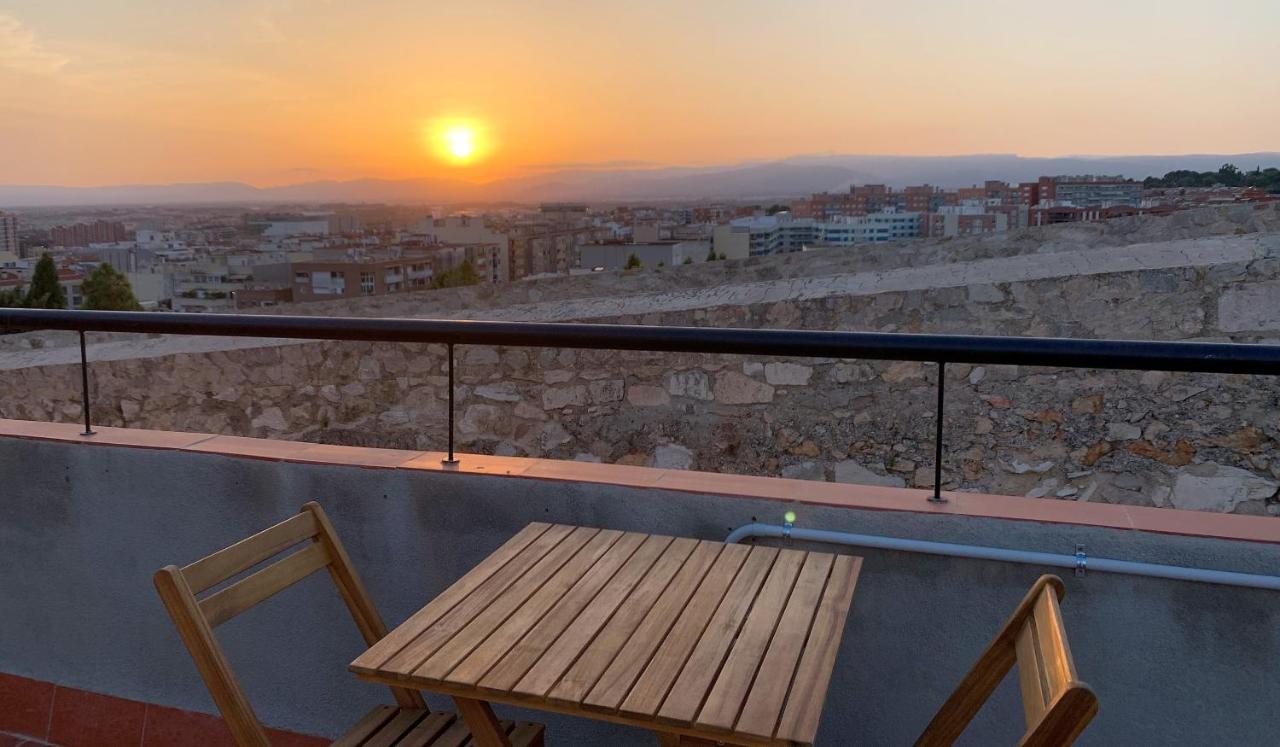Apartamento 2 En La Muralla Romana Junto A La Catedral タラゴナ エクステリア 写真